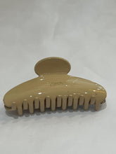 Load image into Gallery viewer, NICOLLE HAIR CLAW