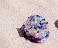 Load image into Gallery viewer, MINI SHELL HAIR CLAW