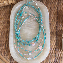 Load image into Gallery viewer, KIDS DAISY BEAD NECKLACE
