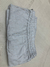 Load image into Gallery viewer, STRIPE MENS SHORTS - LINEN
