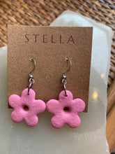 Load image into Gallery viewer, FLOWER EARRINGS - KIDS
