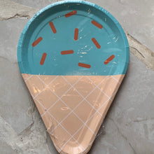 Load image into Gallery viewer, Paper Plates Assorted
