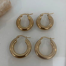Load image into Gallery viewer, CLASSIC HOOP GOLD PLATED
