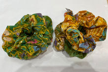 Load image into Gallery viewer, SCRUNCHIES

