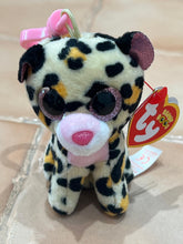 Load image into Gallery viewer, BEANIE ANIMALS KEYCHAIN
