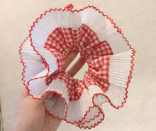 Load image into Gallery viewer, CHRISTMAS SCRUNCHIE SET
