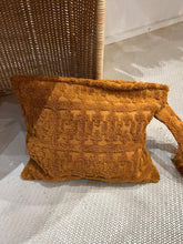 Load image into Gallery viewer, PLAGA HERRINGBONE TOWELING CLUTCH
