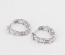 Load image into Gallery viewer, V-SHAPE HOOPS GOLD AND SILVER - JEWELRY
