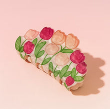 Load image into Gallery viewer, FLOWER HAIRCLAW
