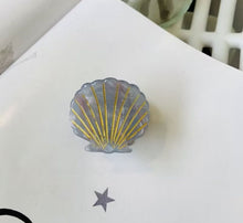 Load image into Gallery viewer, MINI SHELL HAIR CLAW
