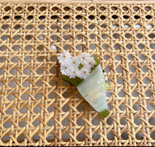 Load image into Gallery viewer, FLOWER HAIRCLAW
