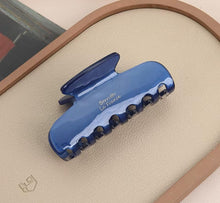 Load image into Gallery viewer, FRANCE ACRYLIC HAIR CLAW
