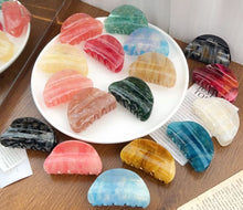 Load image into Gallery viewer, DUMPLINGS HAIR CLAW
