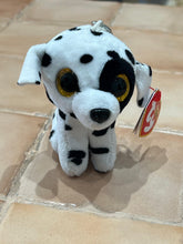 Load image into Gallery viewer, BEANIE ANIMALS KEYCHAIN
