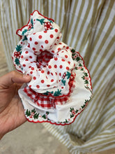 Load image into Gallery viewer, CHRISTMAS SCRUNCHIE SET

