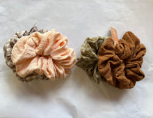 Load image into Gallery viewer, SCRUNCHIES
