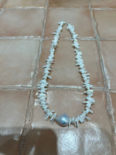 Load image into Gallery viewer, LONG SHELL NECKLACE WITH PEARL
